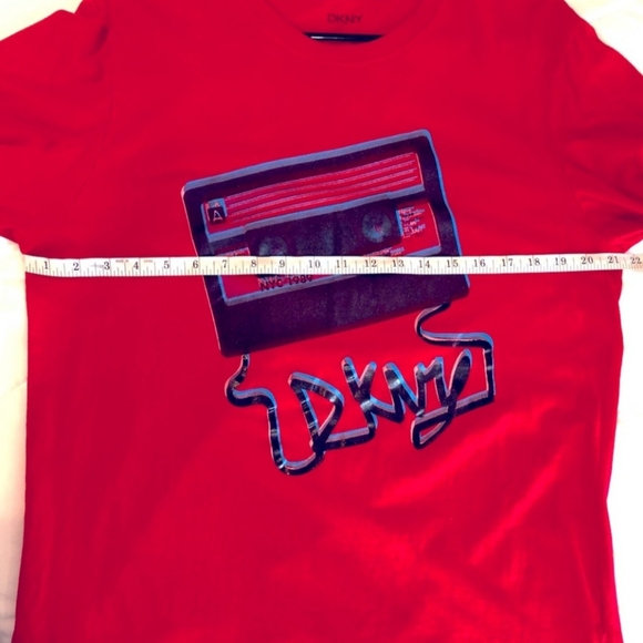 GUC, DKNY Retro 80’s Cassette Tape Graphic T-Shirt Tee Size Large - Picture 6 of 6